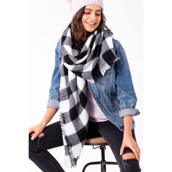 Check Blanket Scarf (Black/White Combo) - Picture 11 of 15